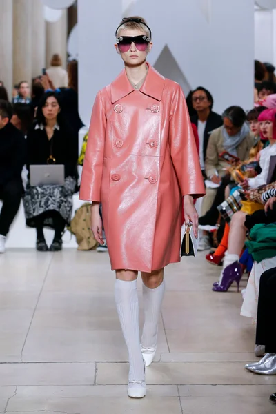 Look 29
